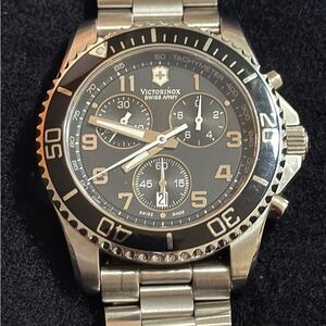 Victorinox Swiss Army Mens Black Dial Stainless Steel Chronograph Watch 241432.1